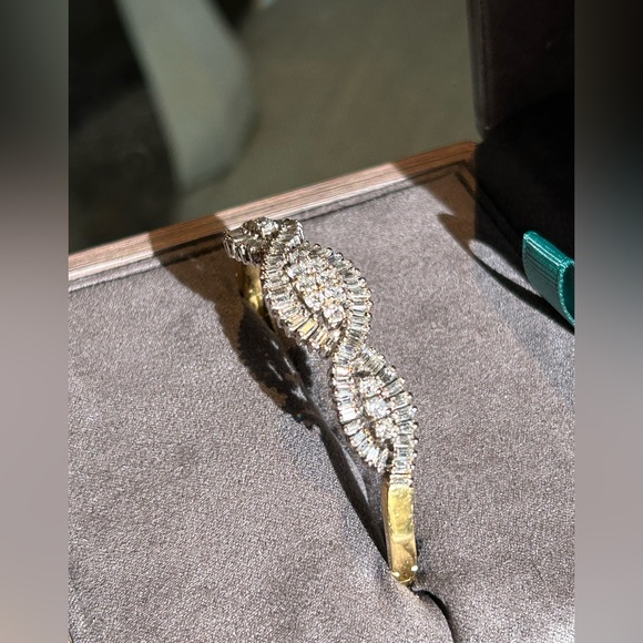 Estate 3.90 Carat Diamond and 14K Gold Bracelet - Picture 4 of 5